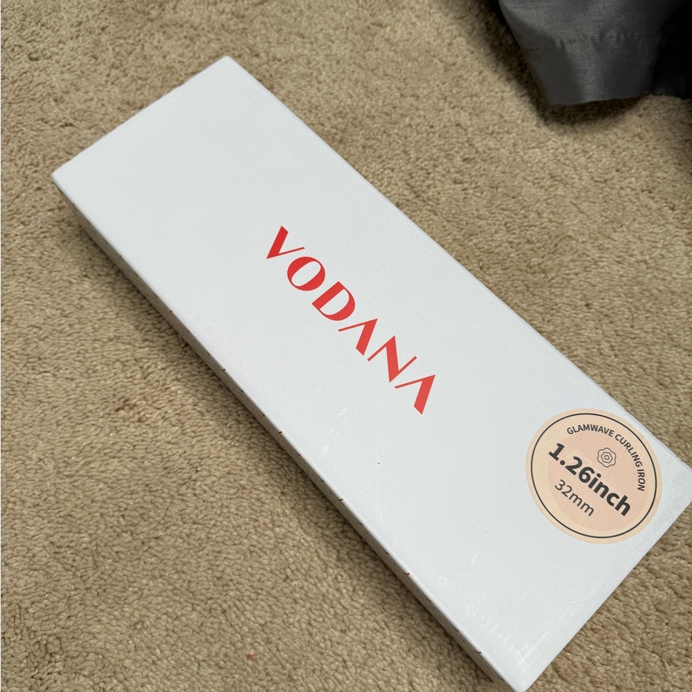 Vondana White Hair Curler NWT